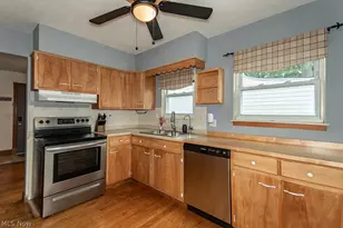 30140 Regent Rd, Wickliffe, OH 44092 - Photo 12