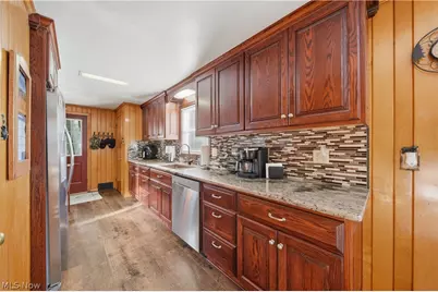1687 Mount Pleasant Street NE, Canton, OH 44721 - Photo 6
