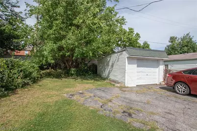 15715 Glendale Avenue, Loveland, OH 44128 - Photo 22