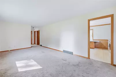 927 Barclay Avenue, Salem, OH 44460 - Photo 8