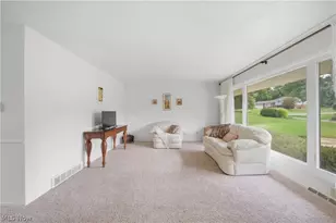 3707 Dauphin Dr NE, Canton, OH 44721 - Photo 4