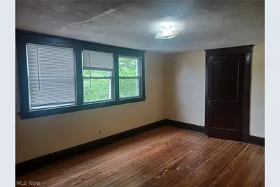 50 N Hazelwood Avenue, Youngstown, OH 44509 - Photo 10