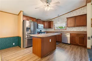 4025 Burke Ave NE, Louisville, OH 44641 - Photo 10