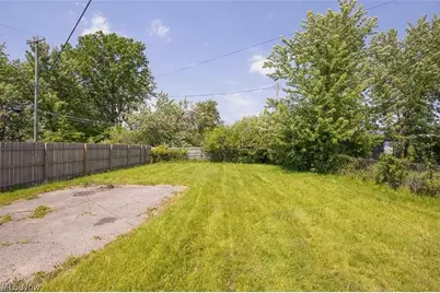 15009 Miles Avenue, Loveland, OH 44128 - Photo 22
