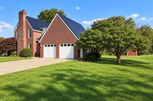 65893 McGregor Hill Rd, Bellaire, OH 43906 - Photo 2