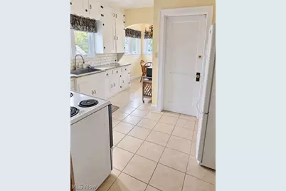 236 3rd Street NW, New Philadelphia, OH 44663 - Photo 4