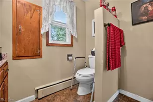 8910 Crackel Rd, Chagrin Falls, OH 44023 - Photo 26
