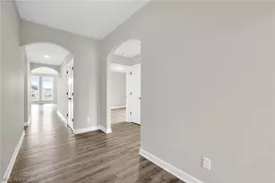 506 Mdw Trl SW, Hartville, OH 44632 - Photo 10