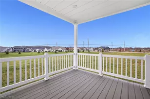 506 Mdw Trl SW, Hartville, OH 44632 - Photo 2