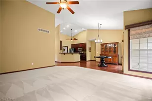 3700 Heron Dr, Lorain, OH 44053 - Photo 14
