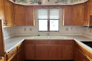 229 Donnell St, Weirton, WV 26062 - Photo 10