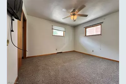 229 Donnell Street, Weirton, WV 26062 - Photo 16