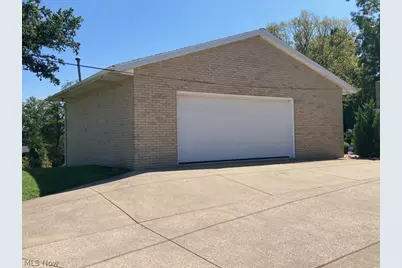 965 N Broadway Street, New Philadelphia, OH 44663 - Photo 2