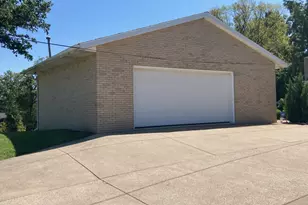 965 N Broadway St, New Philadelphia, OH 44663 - Photo 2