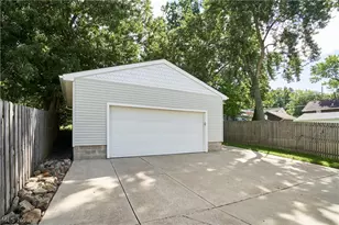 1831 17th St, Cuyahoga Falls, OH 44223 - Photo 24