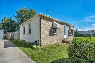 1365 E 348th St, Eastlake, OH 44095 - Photo 2