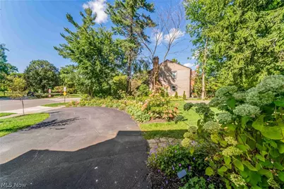 19701 Fairmount Boulevard, Huber Heights, OH 44118 - Photo 6