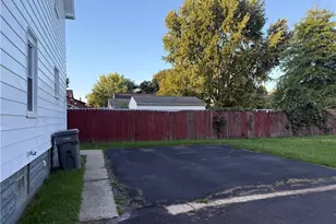 43 Manchester Ave, Youngstown, OH 44509 - Photo 4