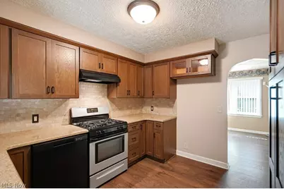 379 Stanford Street, Akron, OH 44314 - Photo 10