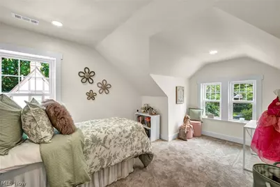 2094 Lamberton Road, Cleveland Heights, OH 44118 - Photo 30