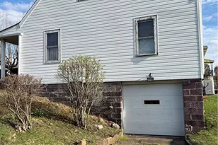 111 Marie Ave, Weirton, WV 26062 - Photo 4