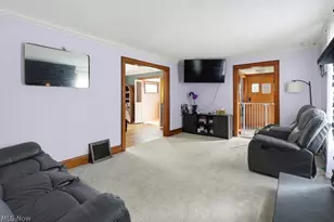 2390 Roth Dr, Cuyahoga Falls, OH 44221 - Photo 6