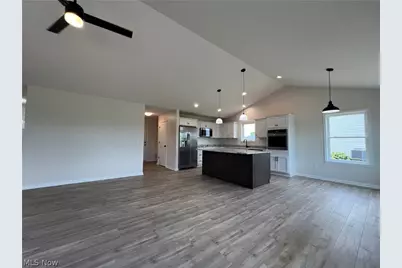 4703 Stevie Avenue SW, Massillon, OH 44646 - Photo 6