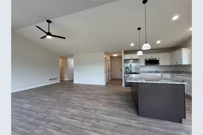 4703 Stevie Avenue SW, Massillon, OH 44646 - Photo 8