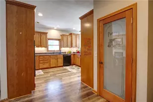 25785 Meadow Tr, Columbia Station, OH 44028 - Photo 14