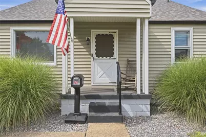 1815 Sandwith Avenue SW, Canton, OH 44706 - Photo 2