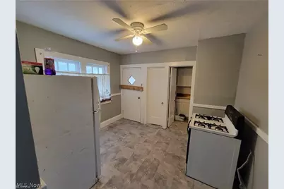 12701 Angelus Avenue, Loveland, OH 44105 - Photo 8