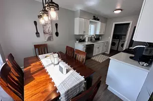 5479 Mooreland Ave, Mentor on the Lake, OH 44060 - Photo 6