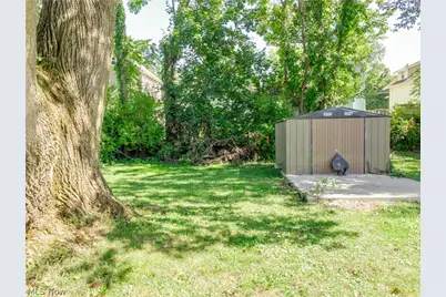 553 Wesleyan Avenue, Barberton, OH 44203 - Photo 16