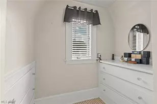 1721 Grant Ave, Cuyahoga Falls, OH 44223 - Photo 24