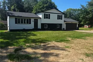 3246 E Waterloo Rd, Akron, OH 44312 - Photo 1