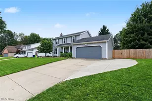 922 Vicki Path, Tallmadge, OH 44278 - Photo 2