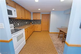 1325 Braceville Robinson Rd, Worthington, OH 44470 - Photo 32