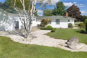 1325 Braceville Robinson Rd, Worthington, OH 44470 - Photo 8