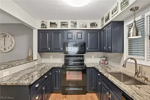 17 Sawmill Creek Dr W, Huron, OH 44839 - Photo 2