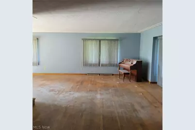 9031 Murray Ridge Road, Elyria, OH 44035 - Photo 10