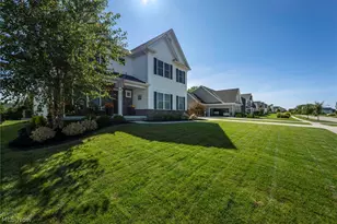 36633 Capri Ln, North Ridgeville, OH 44039 - Photo 4