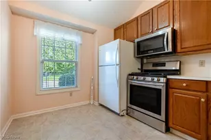 1534 Southpointe Cir NE, Canton, OH 44714 - Photo 6
