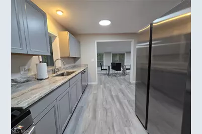 1069 Ghent Road, Akron, OH 44333 - Photo 6