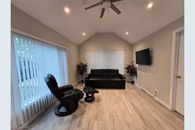 1069 Ghent Road, Akron, OH 44333 - Photo 10