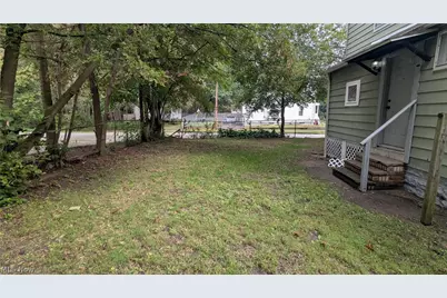 385 Campbell Street, Akron, OH 44307 - Photo 10