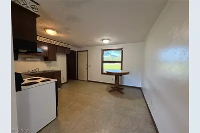 9708 Kennett Square NE, Bolivar, OH 44612 - Photo 8