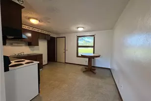 9708 Kennett Square NE, Bolivar, OH 44612 - Photo 8