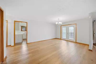 4727 Greenbriar Square NE, Canton, OH 44714 - Photo 4