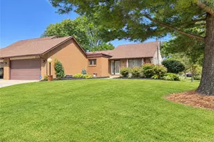 4727 Greenbriar Square NE, Canton, OH 44714 - Photo 1