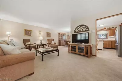 6180 Chesham Avenue NE, Canton, OH 44721 - Photo 4